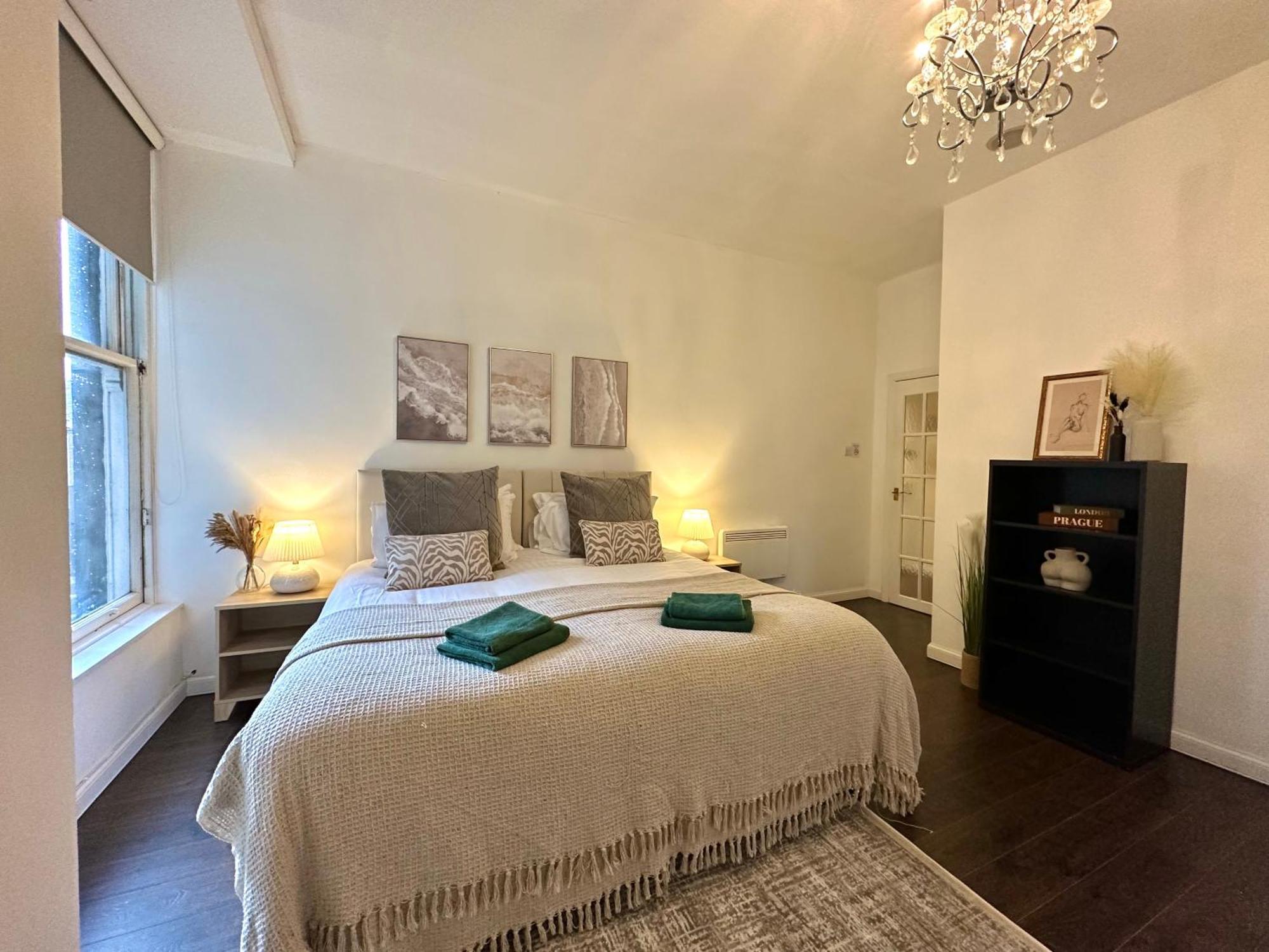Large City Centre Apartment Perth Esterno foto